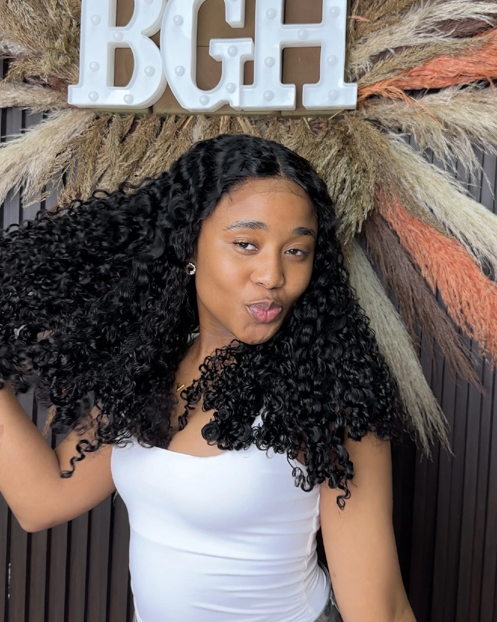 Wholesale 14A Super Double Drawn HD Glueless 5x5 Pisssy Curly Wig Color Black and Ombre 